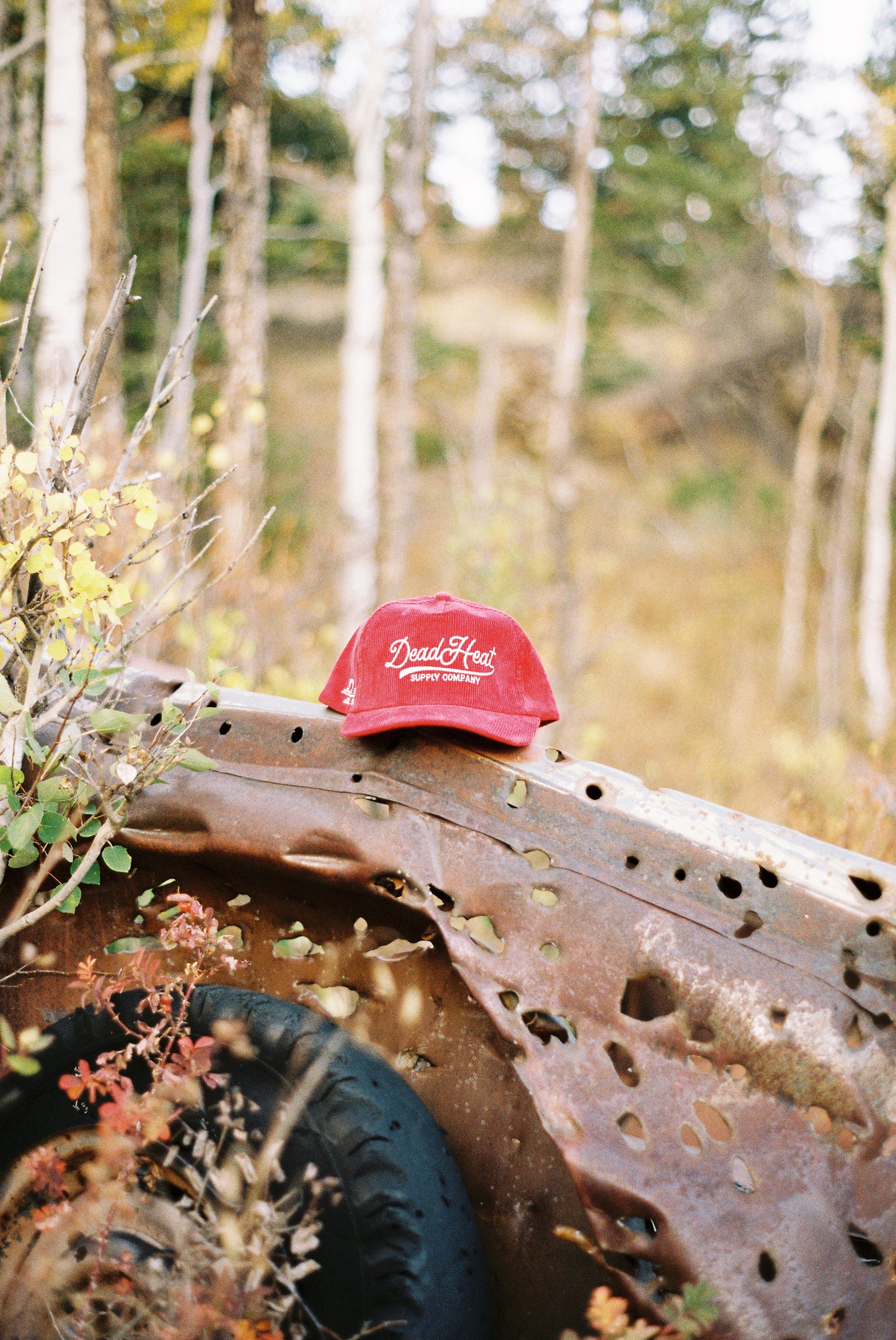 El Béisbol Script Corduroy Snapback - Red
