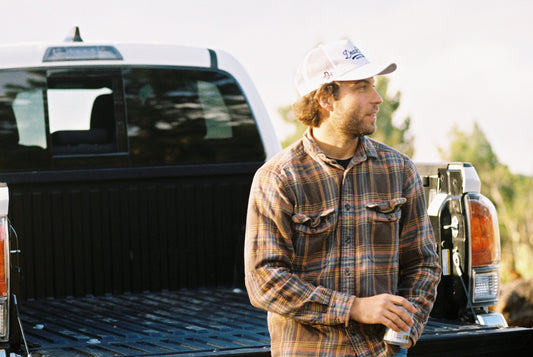 El Béisbol Script Trucker - White